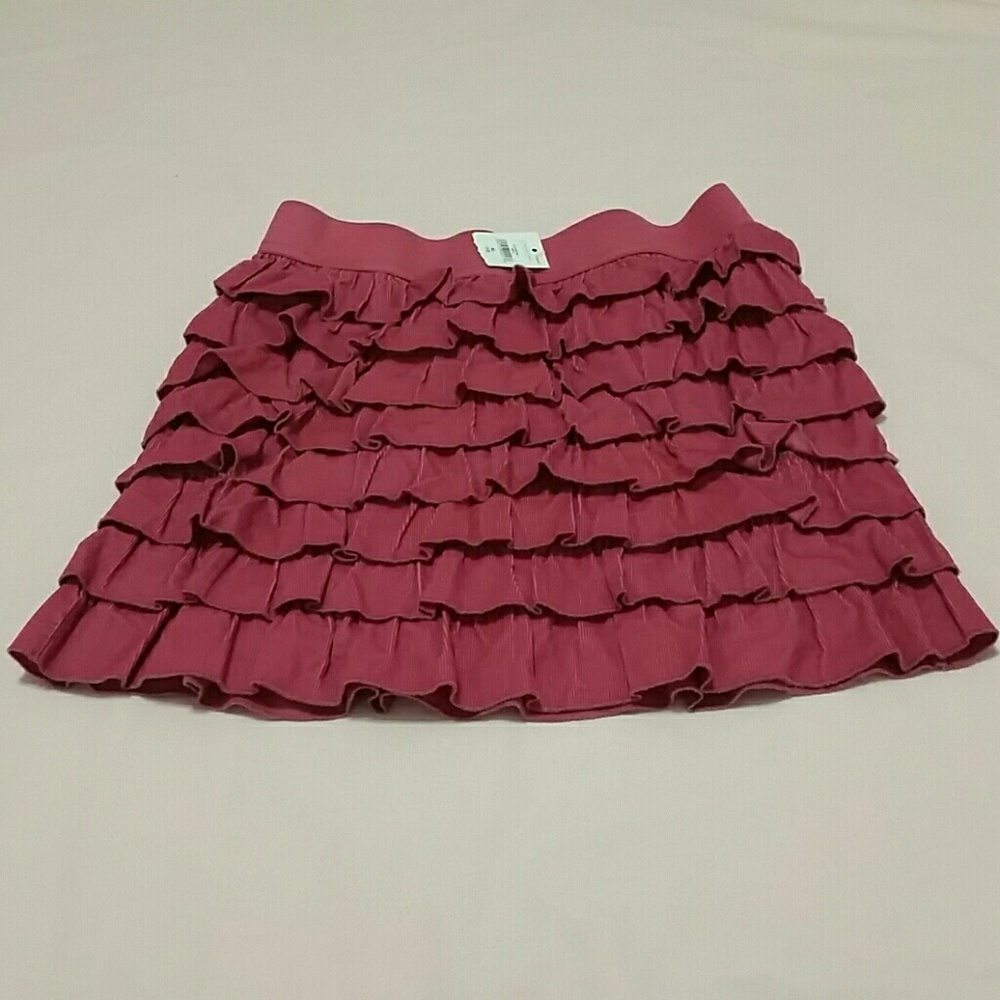 - NWT. GAP girl's  ruffle  skirt. Size XL 12.
